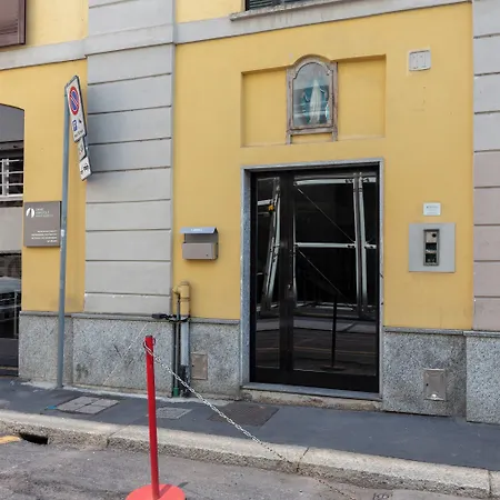 Forcella Fashion District Mediolan