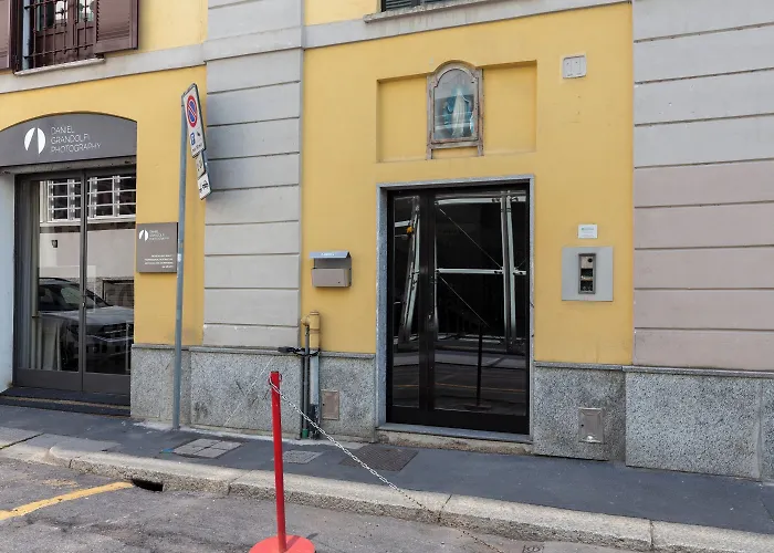 Forcella Fashion District Mediolan